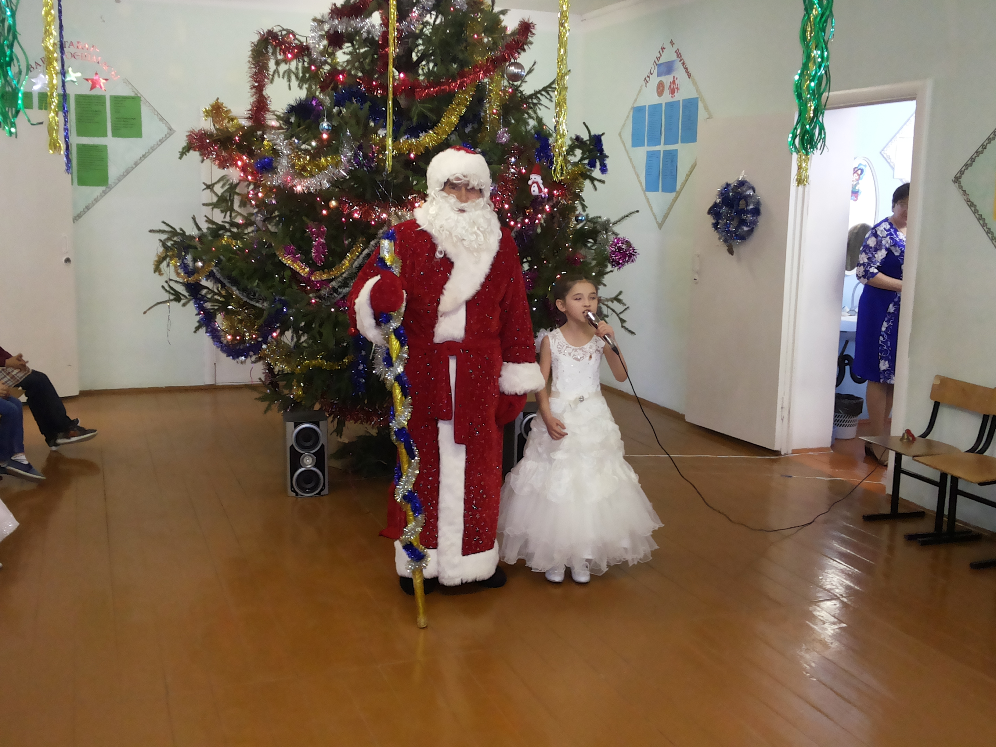 Песни Новогодние Школы